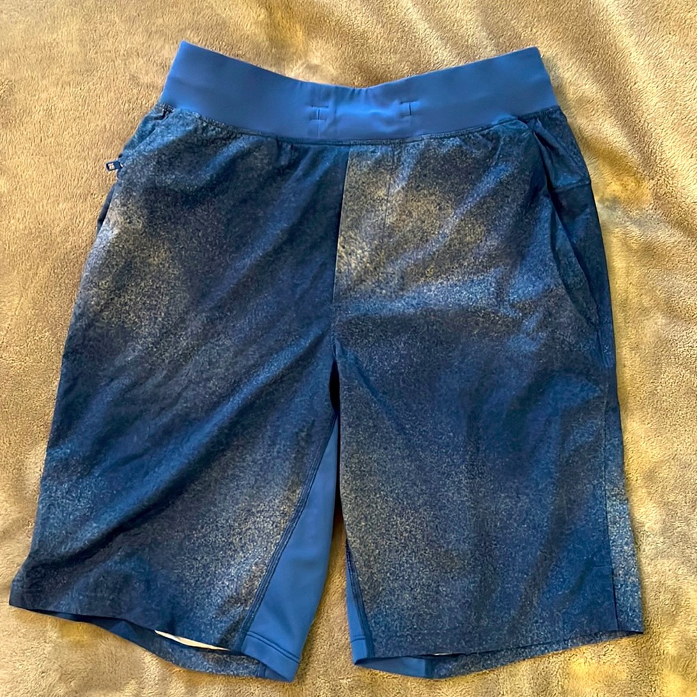 Lululemon Mens Shorts XS EUC